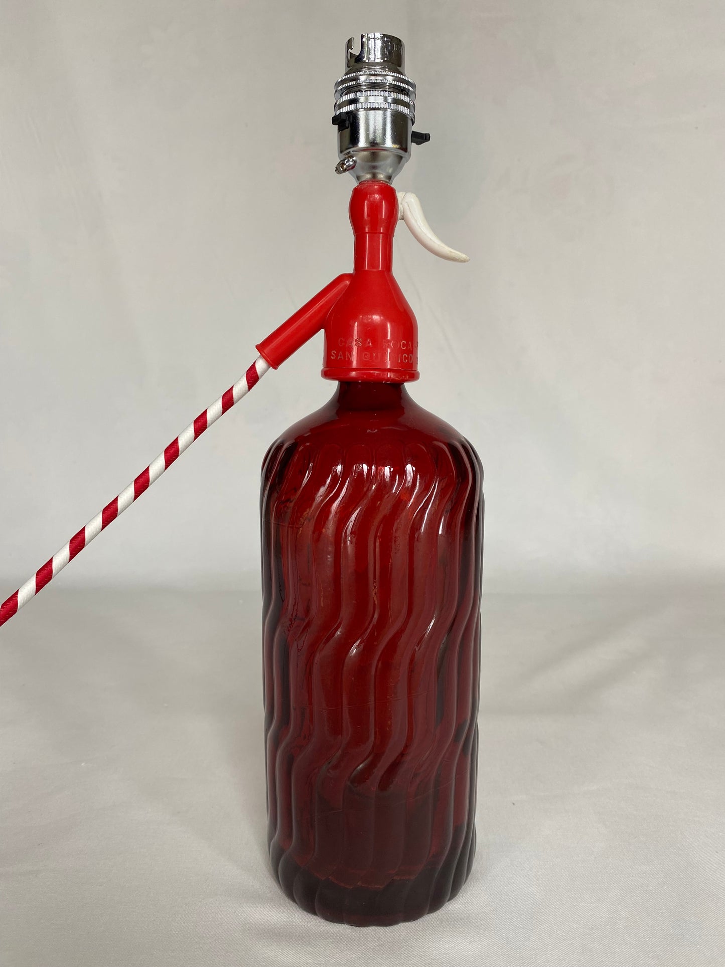 Soda Syphon Lamp Red