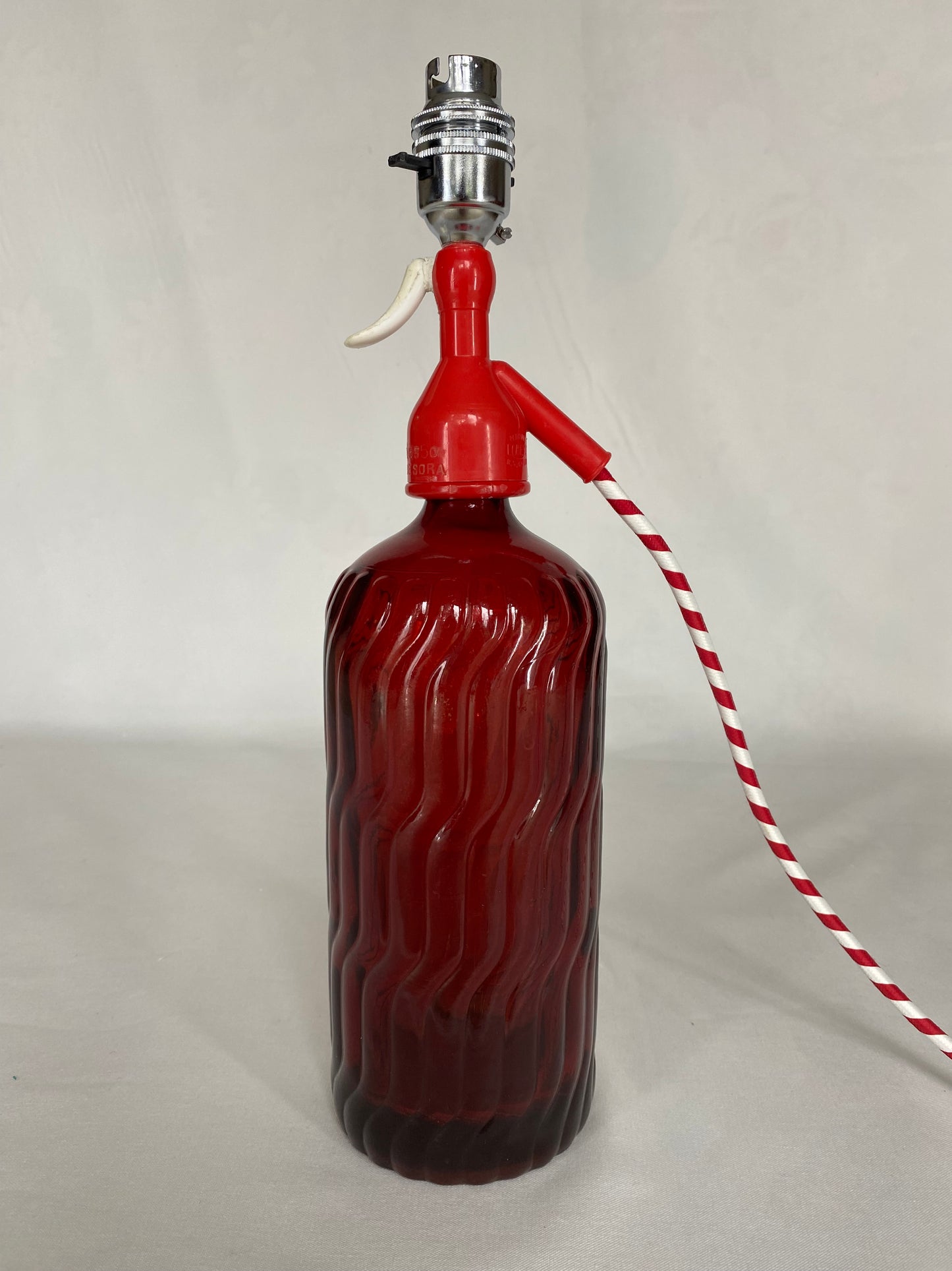 Soda Syphon Lamp Red